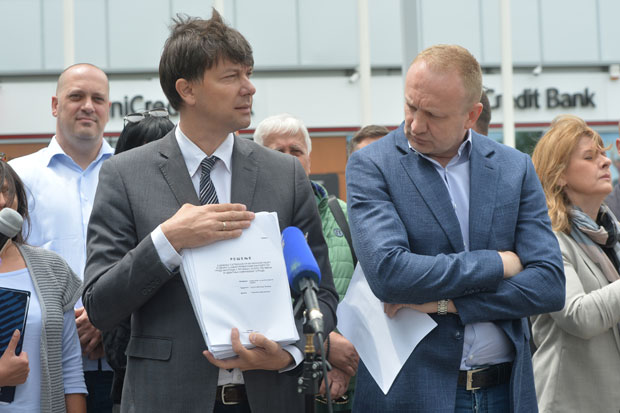 Јеремића напуштају сарадници, Никола Јовановић поднео оставку: Ђилас растура Вукову странку